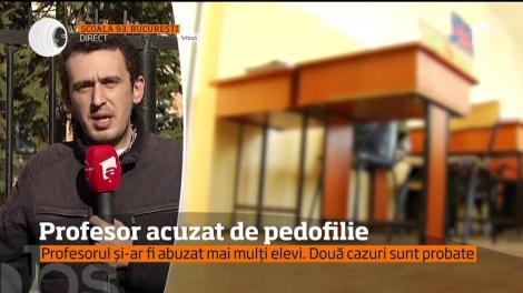 Imaginile care ZGUDUIE ROMÂNIA. Un profesor S-A FILMAT în timp ce FĂCEA SEX cu elevii săi!
