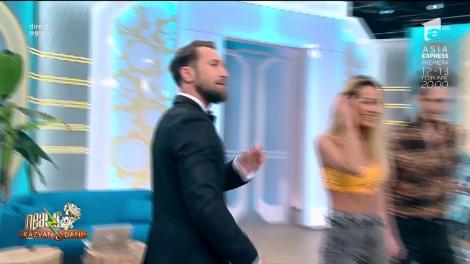 NEATZA LA 10 ANI! Flavia şi-a hipnotizat colegii cu un dans fierbinte: "Șoc și groază! Ziarele să scrie: Flavia sfioasa nu mai e sfioasa!"