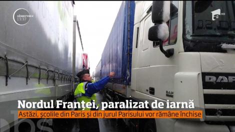 Iarna a adus haosul pe şosele, în nordul Franţei