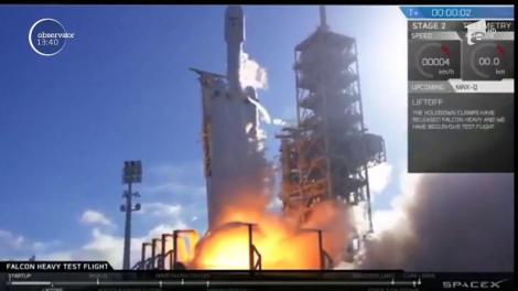 Cea mai puternică rachetă din lume, Falcon Heavy, lansată cu succes în spațiu