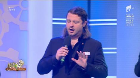 Distinto - ”Strangers in the night”