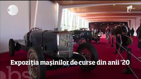 Expoziţie spectaculoasă la Paris, unde sunt prezentate modele vechi de maşini de cursă!