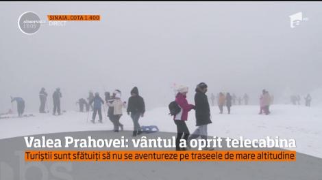 Instalaţiile de transport pe cablu de pe Platoul Bucegi au fost oprite. Salvamontiştii lansează avertismente pentru turişti