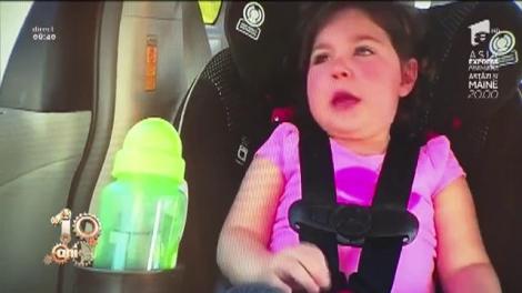 Râzi cu lacrimi! Ce înseamnă ca părinții tăi să asculte rock de mic și tu să fii crescut în acest spirit. Un bebe de trei ani face senzație pe net