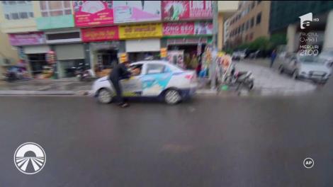 Prima provocare din Asia Express: autostopul. Cătălin Moroșanu: "Mi-e teamă să nu găsim transport"