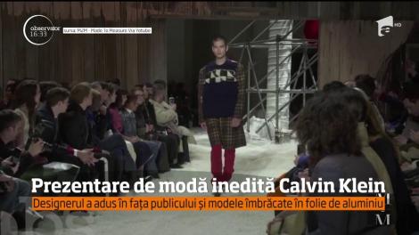 Noua colecţie a unei celebre case de modă i-a luat prin surprindere pe toți cei prezenți la eveniment