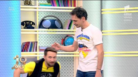 "E ultima ta șansă, Dănuțule!". Libidinometru, noua aplicație descoperită de Răzvan: "Dă un semnal dacă la  jumătate de metru se află un libidinoșel pe lângă voi"