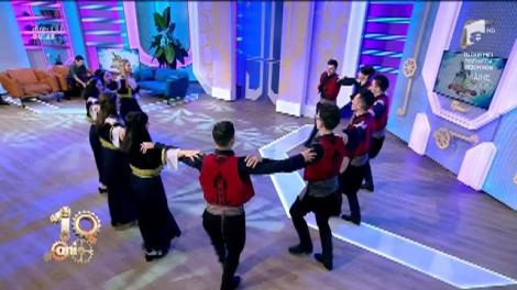 Ansamblul Artistic Olympos, spectacol în platoul de la Neatza