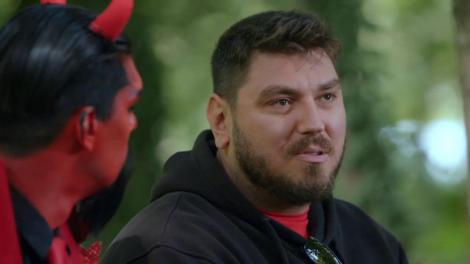 Glumele devin realitate! Micutzu ajunge la biserică