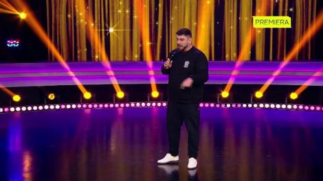 Micutzu și taximetristul cu "căscuță" în ureche