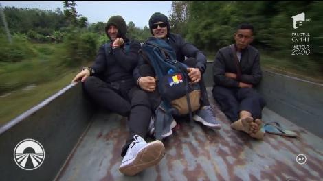 Liviu, Andrei, Moroșenii? Băi, vă întrec fetele! Aproape înghetați într-o remorcă ponosită, concurenții se pun pe cântat: ”Fetele se dau la mine, fetele, fetele..."