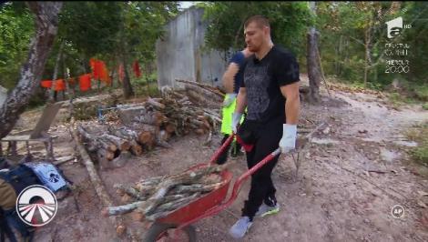 ”Să ne rugăm, să tăiem frunze sau să dăm cu mătura?” Concurenții testează muncile pe care le prestează călugării asiatici