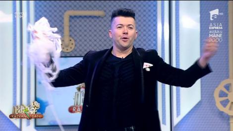 Te lasă cu gura căscată! Magicianul Lorenzo Cristian, cel mai tare număr de iluzionism