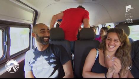 ”Erau atât de entuziasmați că ne văd. Nu le venea să creadă!” Vedetele, întâlnire cu o mașină plină cu fani ai emisiunii Asia Express