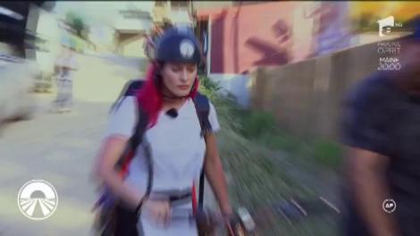 Momente de panică la "Asia Express"! Lora a căzut de pe bicicletă și a urlat de durere: "Mi-am rupt piciorul!"