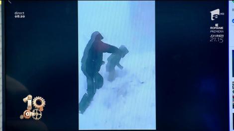 Smiley News. În Rusia, se respectă regulile de circulație și pe viscol