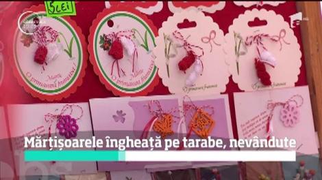 Mărțișoarele îngheață pe tarabe, nevândute