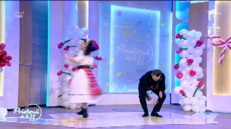E vremea de joc și de voie bună! Nea Marin şi Larisa Barbu au dansat pe muzică populară la "Prietenii de la 11"