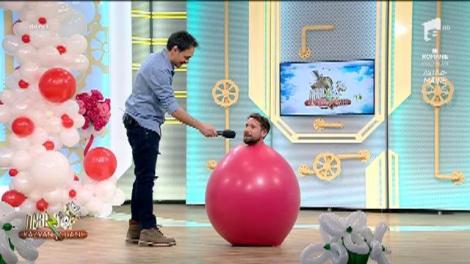 Țop, țop, țup și buf! Explozie în platoul Neatza! Mărțișorul Dani Oțil a făcut pană. Flavia, nerăbdătoare să-i acorde primul ajutor în caz de dezastru!