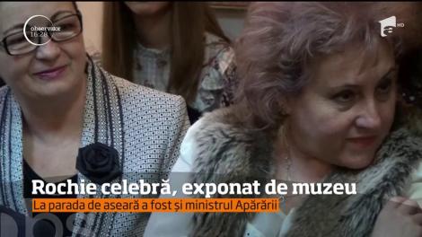 Creația Tinei Olaru, purtată de Miss World 2015, a fost donată muzeului din Bistriţa-Năsăud