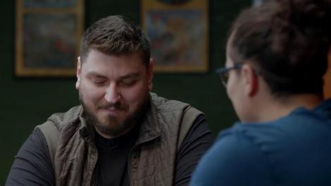 "R&acirc;zi ca prostul", bătălia glumelor: Micutzu vs. Alex Minculescu