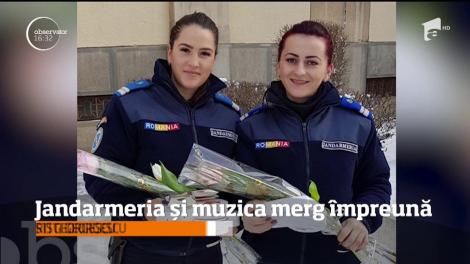 La 29 de ani, Andreea îmbracă două ţinute una și una! Jandarm la muncă, cântăreață de muzică populară în timpul liber