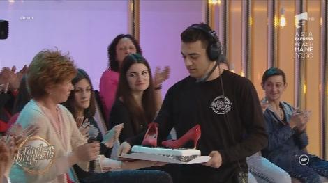 O româncă își spune drama, printre lacrimi: ”Aseară soțul meu m-a strâns de gât, m-a luat la bătaie. A venit băut acasă. Stau cu el pentru că-l iubesc și pentru că mi-e milă de el!”