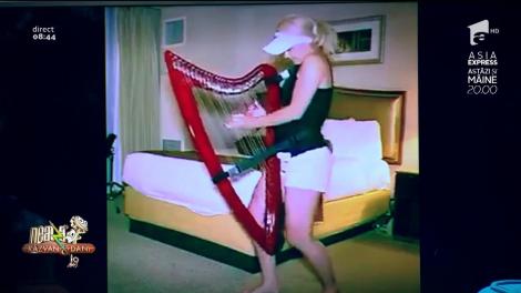 Smiley News. Concert harpă, în dormitor! ”Despacito”, o nouă variantă
