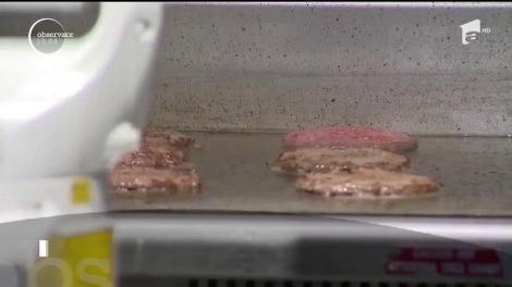 Roboţii au început să-i înlocuiască şi pe bucătarii de hamburgeri!