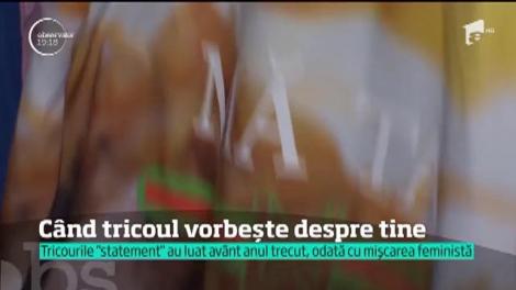 "Tricourile cu slogan" au revoluţionat marile case de modă