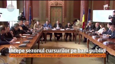 55 de funcţionari din Gorj pleacă într-o staţiune montană, ca să înveţe cum să fie productivi. Cursurile costă peste 360 de mii de lei