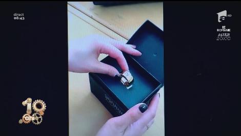 Farsa anului pentru orice iubită! O domnișoară primește cadoul mult așteptat, dar are parte de un adevărat șoc! Ce găsește în cutie