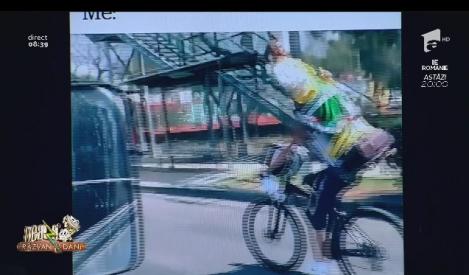 Biciclistul pedala cu statuia lui Iisus Hristos în spate atunci când și-a primit pedeapsa divină! Ce a pățit bărbatul (VIDEO)