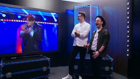 Venit tocmai din SUA, Michael Goudeau ne-a demonstrat cum poţi să jonglezi şi să mânânci mere în acelaşi timp! Și o face cel mai bine din lume, căci e în Cartea Recordurilor!