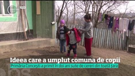 Iniţiativa unui primar a devenit dovada că şi în România, se poate! Edilul a oferit case gratis tinerilor şi a repopulat comuna
