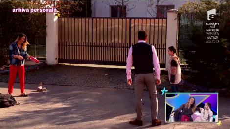 Rania, Adrian Cristea și Denisa Nechifor joacă fotbal cu un pachet de șervețele