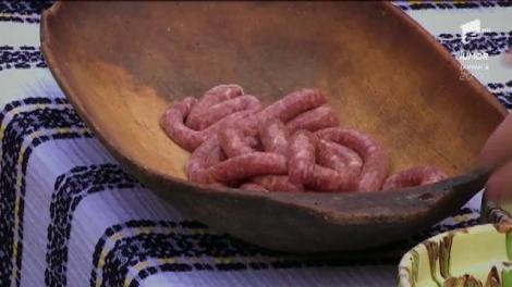 Alina Pușcaș l-a învins pe Cornel Pâsat la proba "cârnaților" şi i-a luat cea mai frumoasă fată din echipă!