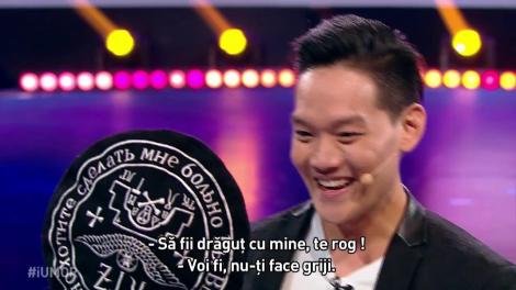 ”Am nevoie de numărul cardului tău bancar!” Andrew Lee, moment mentalism cu bani. Delia, cucerită de frumosul magician, a acceptat provocarea