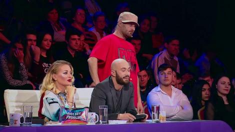 A venit cu calul din Ardeal să-l enerveze pe Cheloo: „Mă simt disprețuit. Soția dumneavoastră are ceva cu mine?”