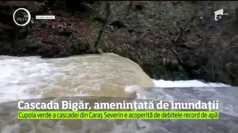 Una dintre atracţiile turistice celebre ale României e ameninţată de vremea rea din ultima perioadă