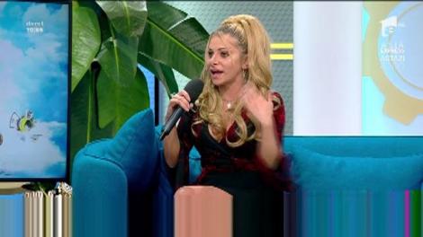 Răzvan și Dani încearcă să-și dea seama ce articol vestimentar a purtat Maria Andria în Anglia: "Erai îmbrăcată ca o curcă?"