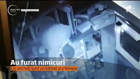 Doi hoţi din Iaşi riscă să ajungă la închisoare pentru câteva gume