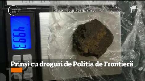 Patru consumatori de droguri, prinşi de poliţiştii de frontieră