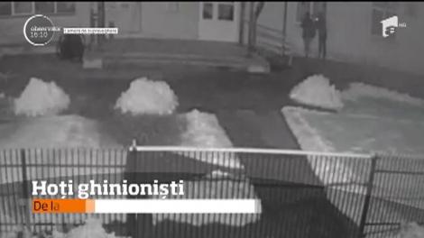 Comună terorizată de hoţi. Indivizii au dat şase spargeri în doar două nopţi