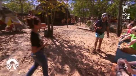 Amintiri din... Thailanda cu zâmbete la purtător! Concurenţii "Asia Express" au de fotografiat localnicii în ipostaze inedite: "E din ce în ce mai grea această emisiune"