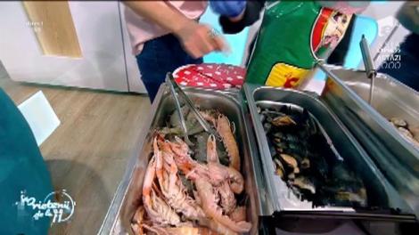 "Paella cu fructe de mare", vedeta prietenilor de la 11. O încântare pentru papilele gustative: "Ți-e poftică?"