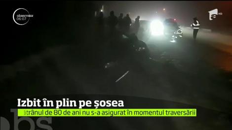 Un bătrân de 80 de ani a fost transportat în stare gravă la spital după ce a fost lovit de o maşină condusă de un şofer începător