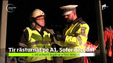 Accident grav pe A1, în Timiş! Şoferul unui TIR a scăpat mastodontul de sub control şi s-a răsturnat pe şosea