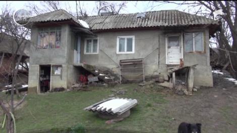 Localnicii din două comune din judeţul Vrancea pot rămâne oricând pe drumuri