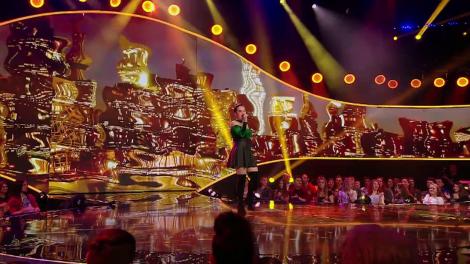 Meghan Trainor - All About That Bass. Vezi cum cântă Isabela Chitoșca, la "The Four - Cei 4"!